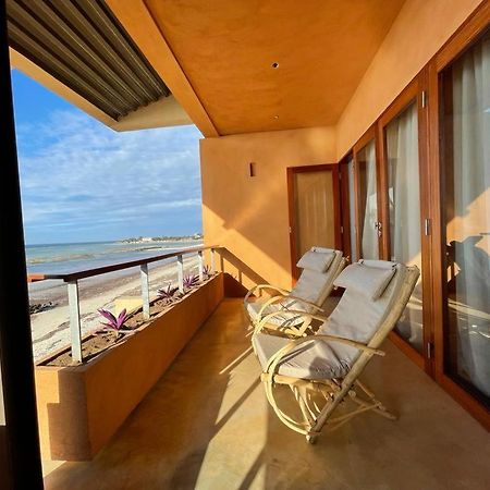 Kirimizi Hotel & Restaurante ペンバ エクステリア 写真
